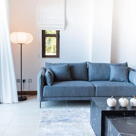 Luxury Pool View Flat L12 Lägenhet