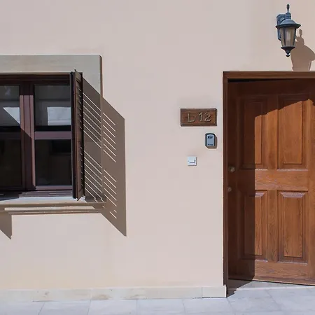 Luxury Pool View Flat L12 Appartamento *