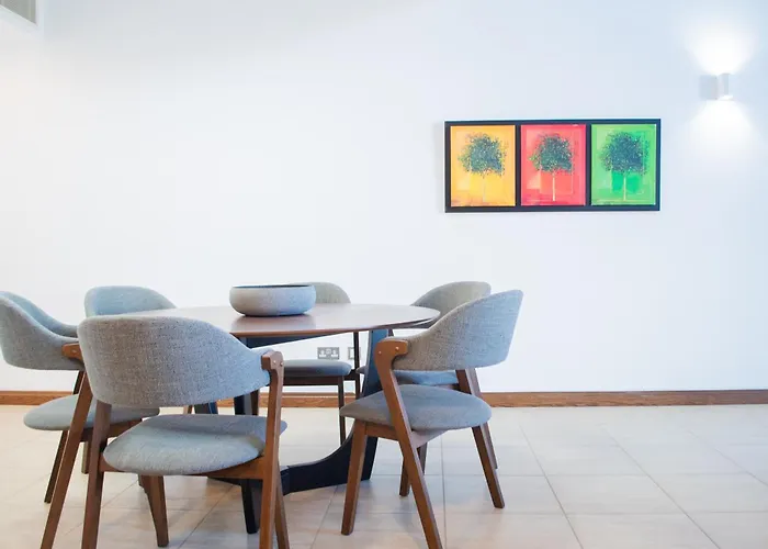 Luxury Pool View Flat L12 Apartment *