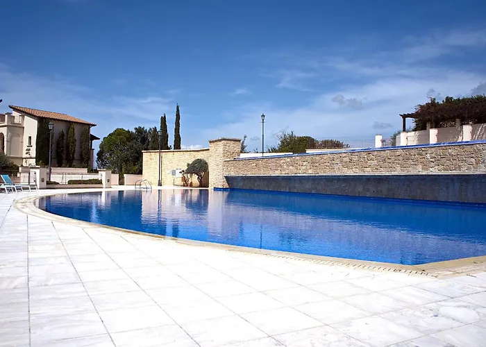 Luxury Pool View Flat L12 Apartment Kouklia